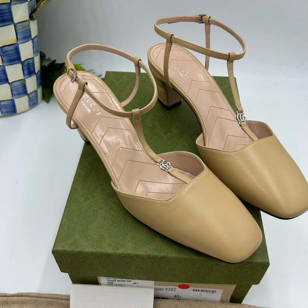 Women's Gucci GG t-strap sandals size 40.5 made in Italy